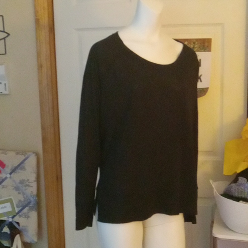 Long sleeve tee